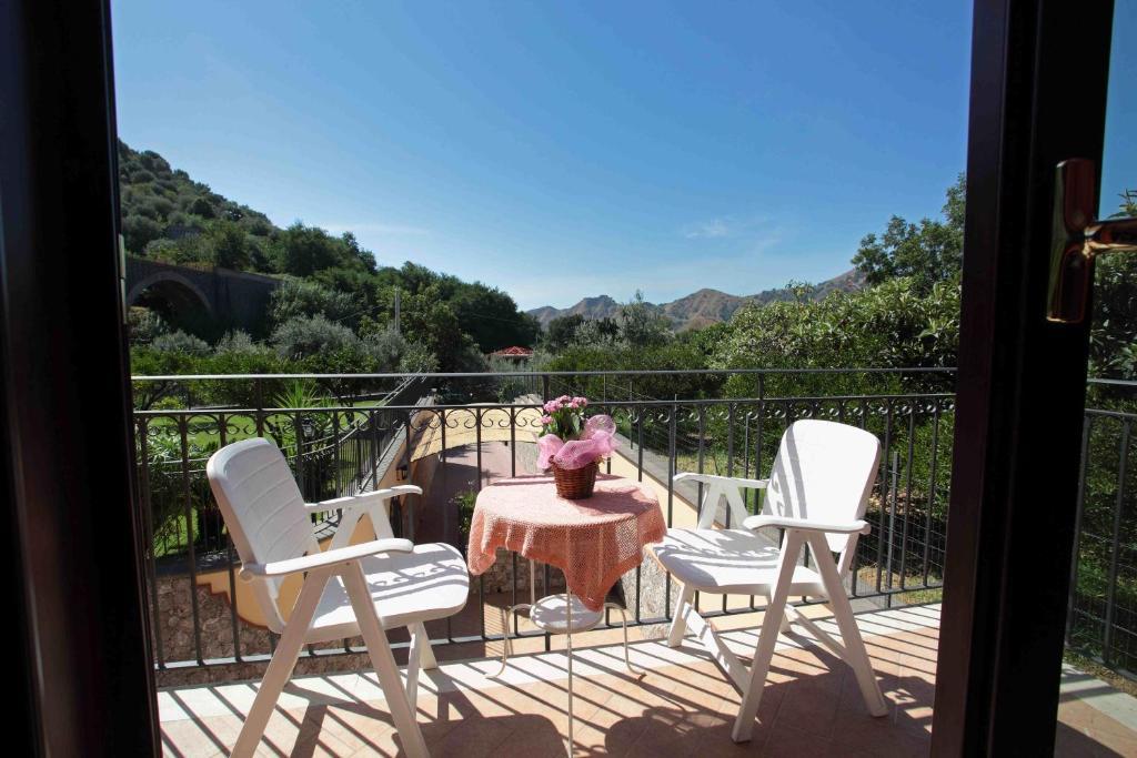 Villa Veronica Giardini Naxos Room photo
