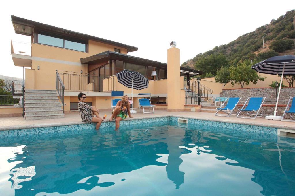 Villa Veronica Giardini Naxos Exterior photo